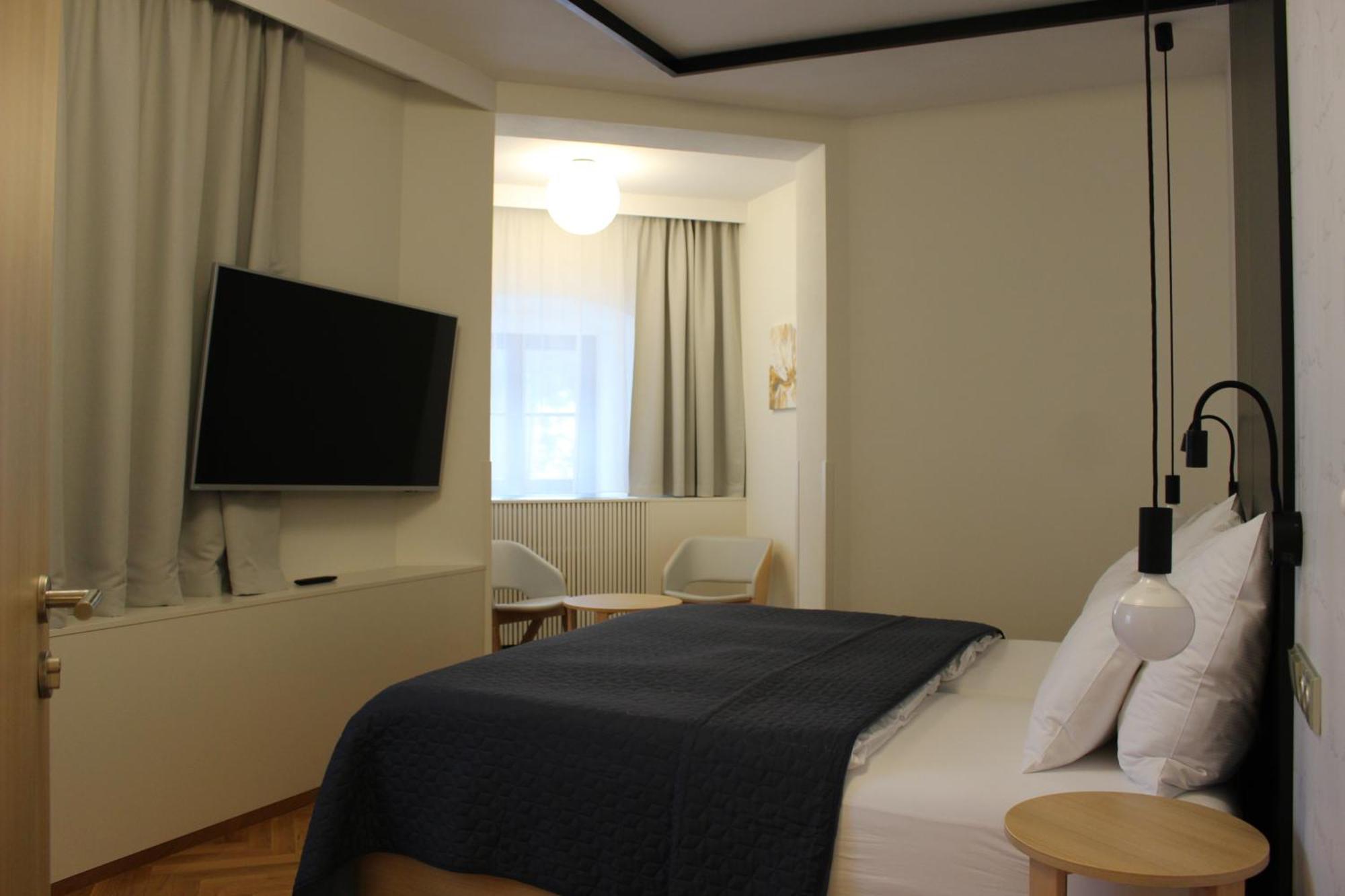 Zamek Trest Hotel Luaran gambar